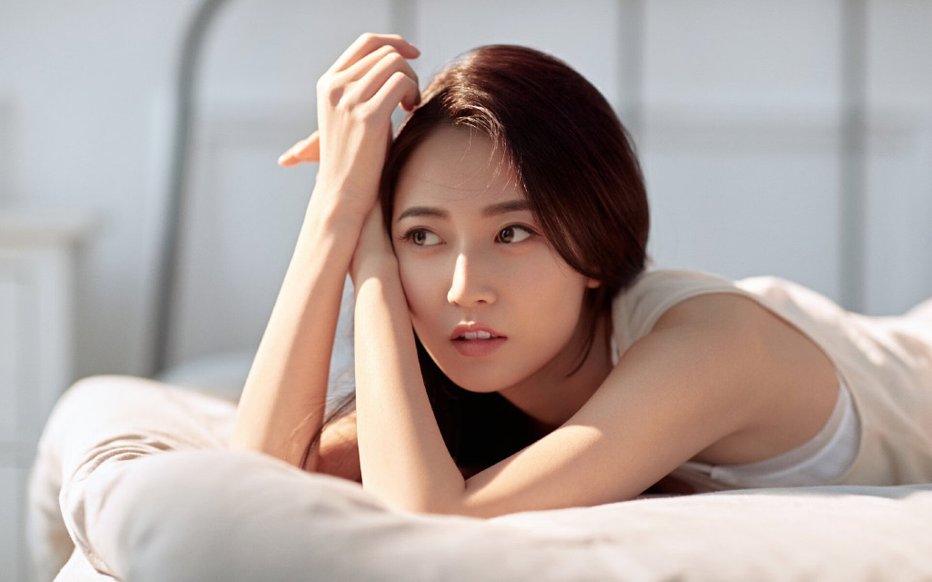 驶向巅峰，英格拉姆如F1车手般接管比赛，湖人强势晋级篮网