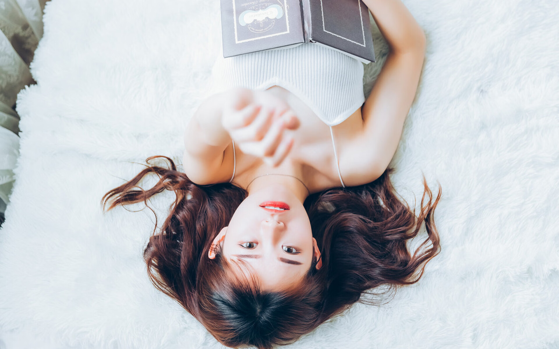 双城记,意甲焦点夜的绿茵搏杀与塔图姆的大场面先生时刻