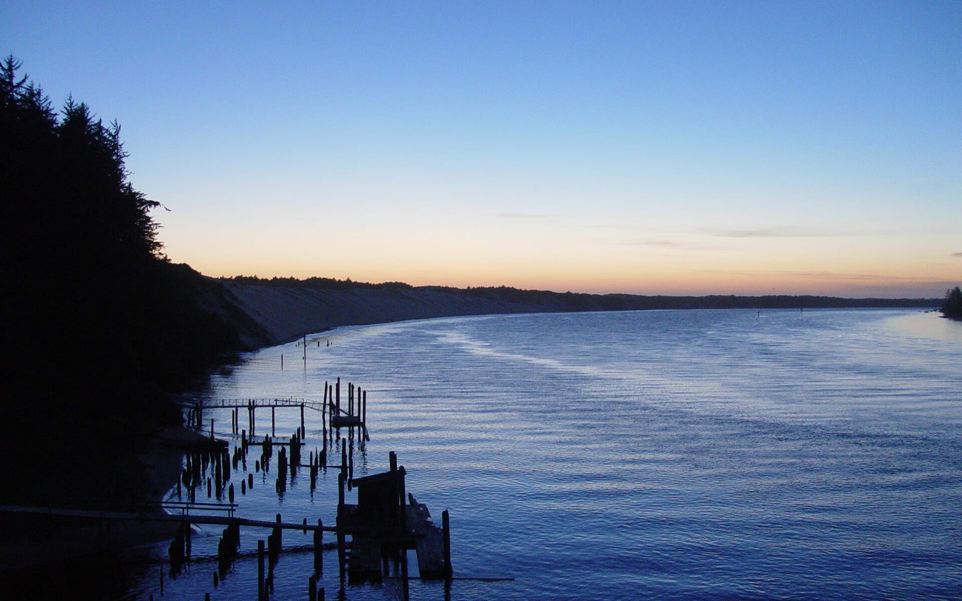 盾与矛的现代寓言，富安健洋的爆发与拜仁的南美封锁术