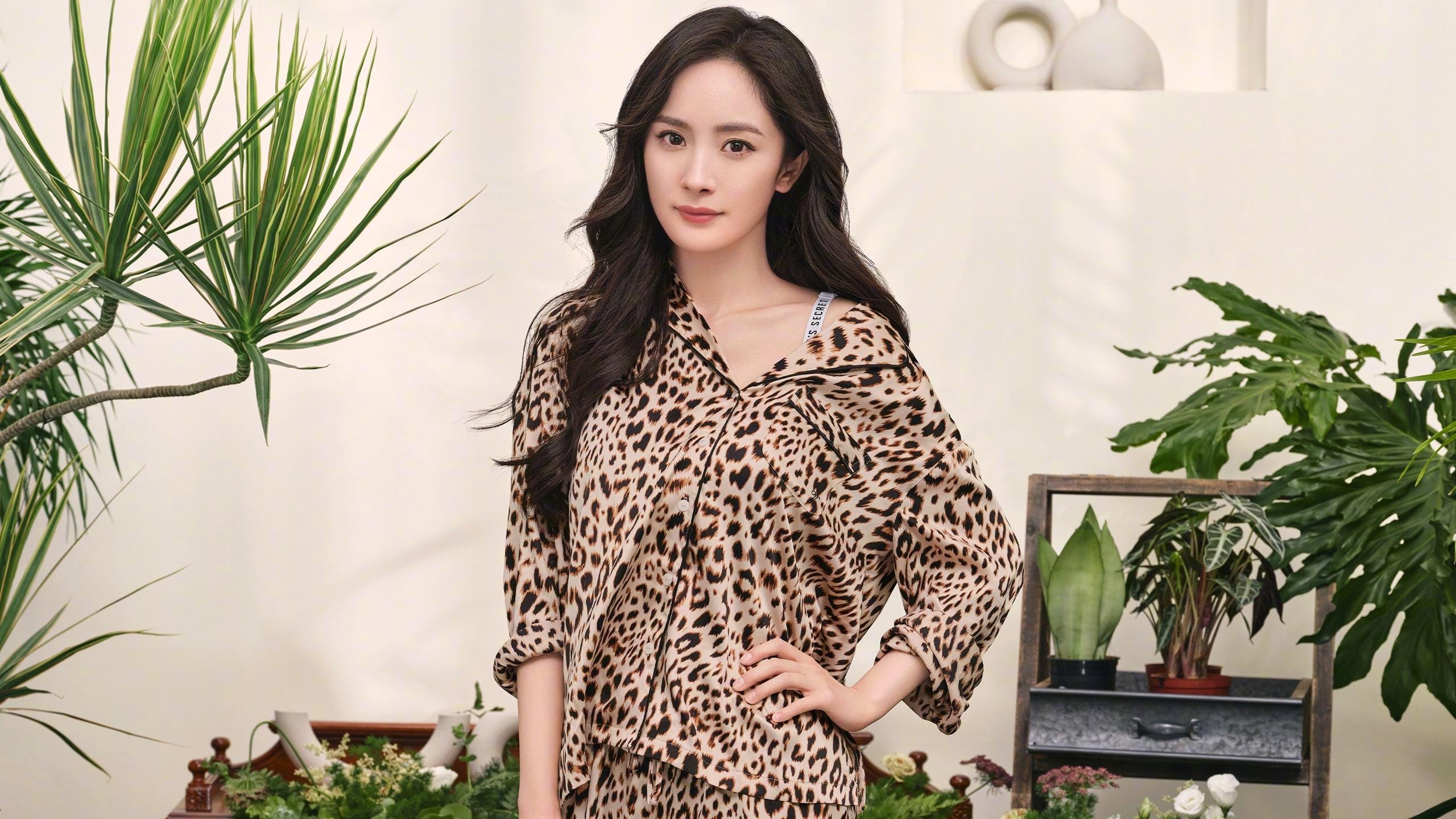 孤星爆燃撕裂奥兰多夜空！米切尔数据核爆，火箭铁蹄强压魔术