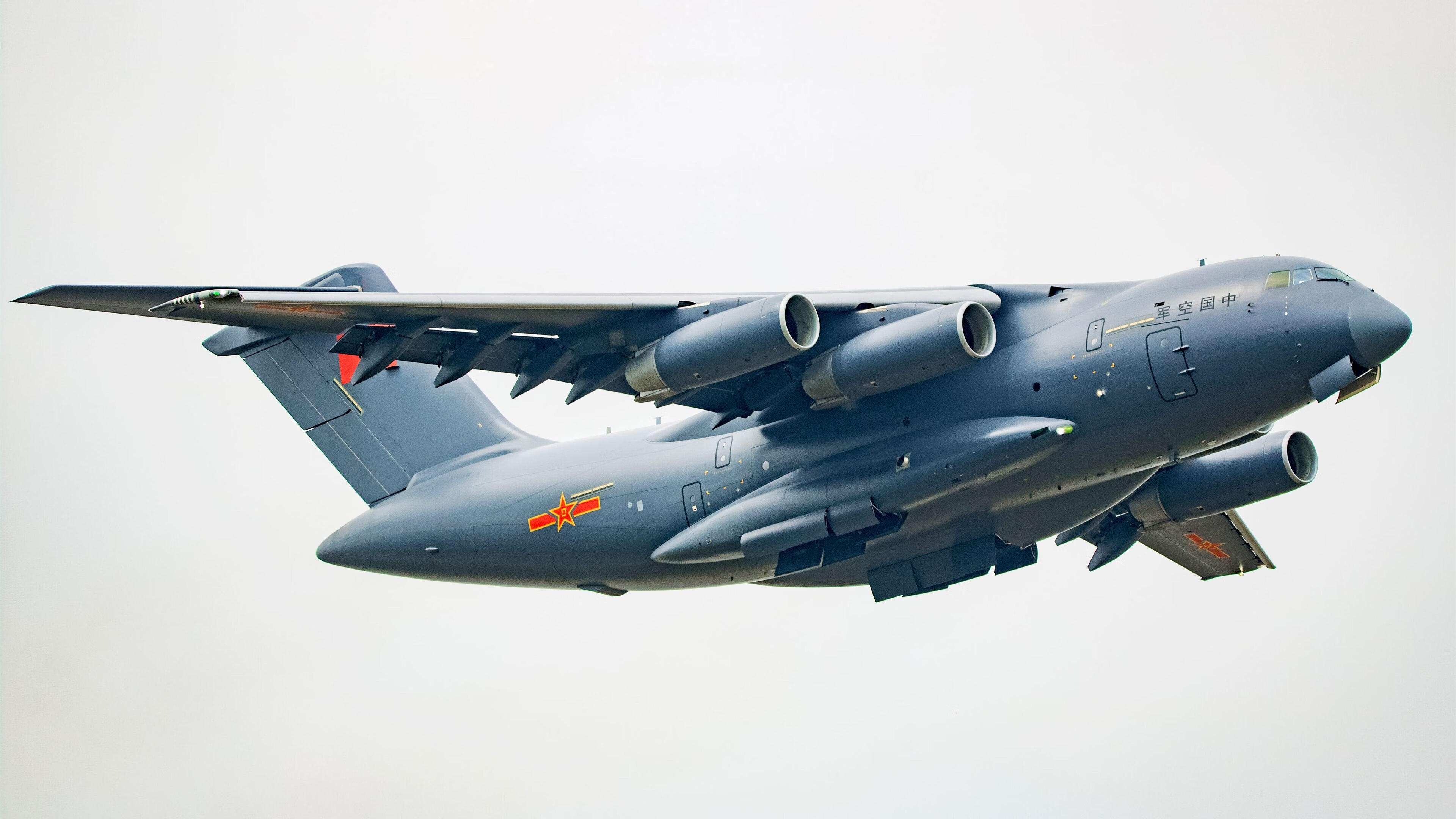 从米兰城到曼彻斯特，巴拉圭双翼如何连接足球世界的两极