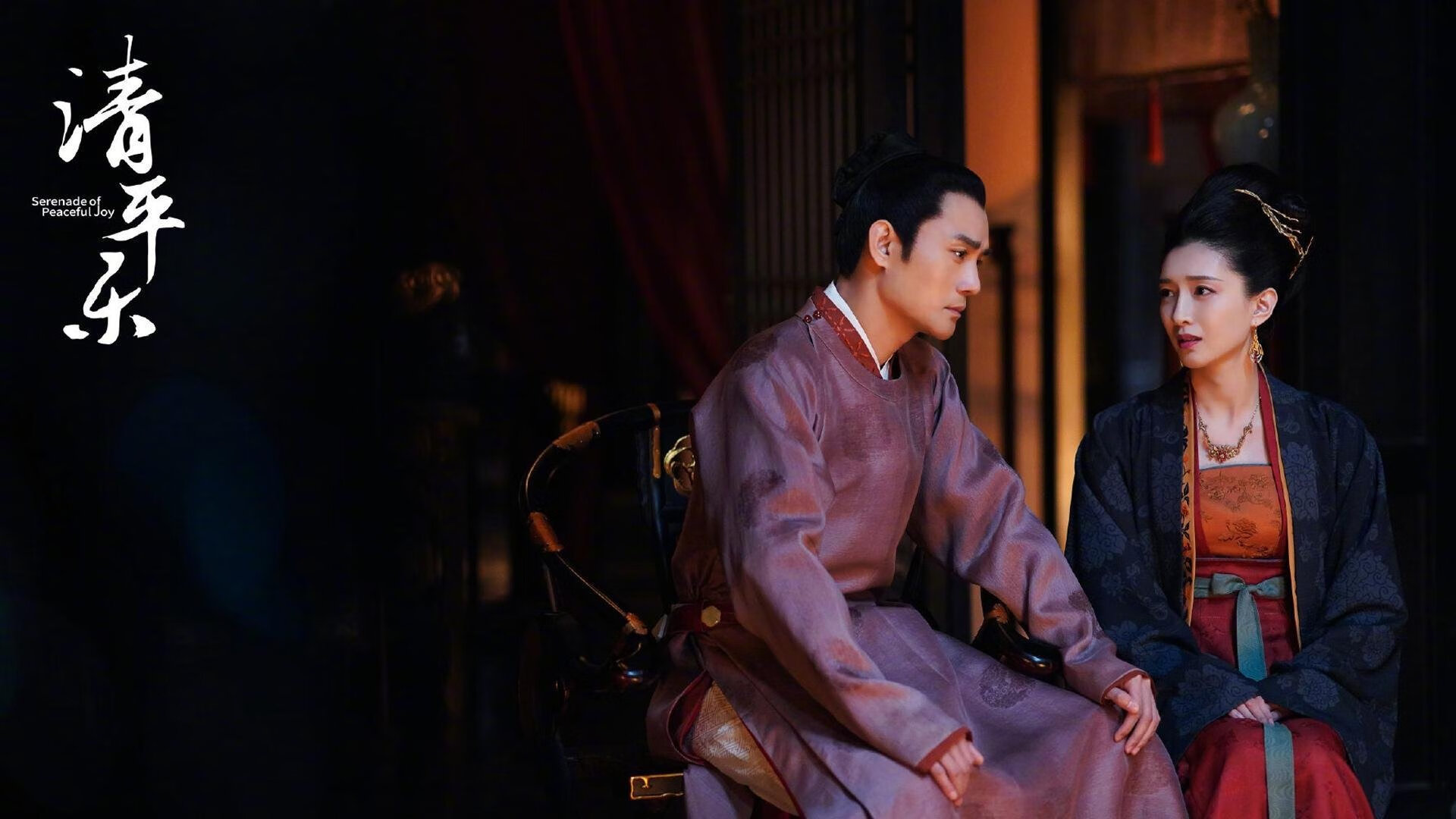 铁塔下的逆袭—劳塔罗一箭穿心,巴黎雨夜翻盘阿尔及利亚